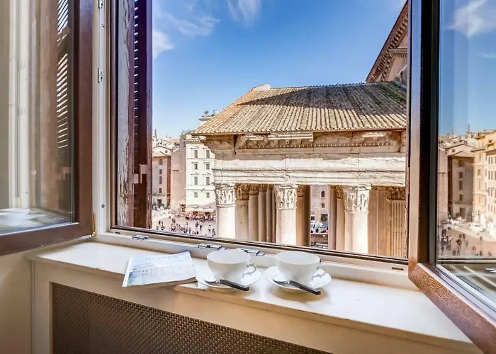 Luxurious Loft Facing The Pantheon *
