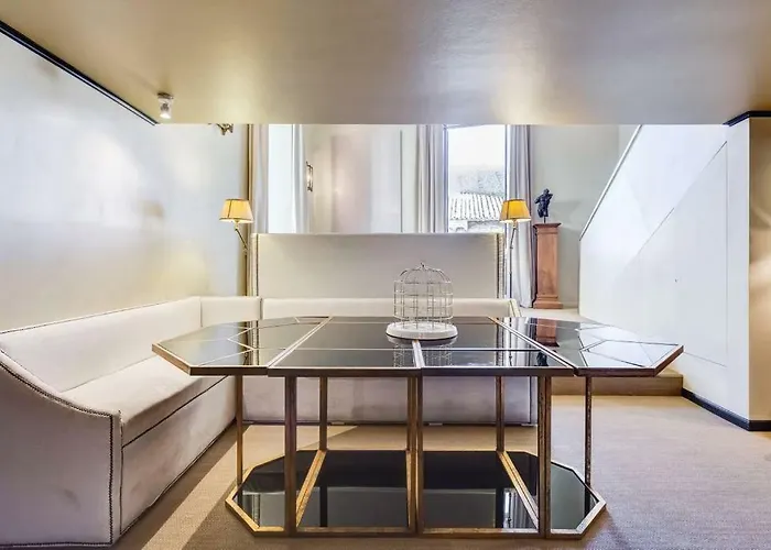 Luxurious Loft Facing The Pantheon Hébergement de vacances