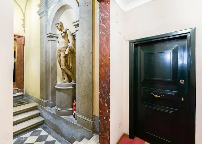 Luxurious Loft Facing The Pantheon Rome