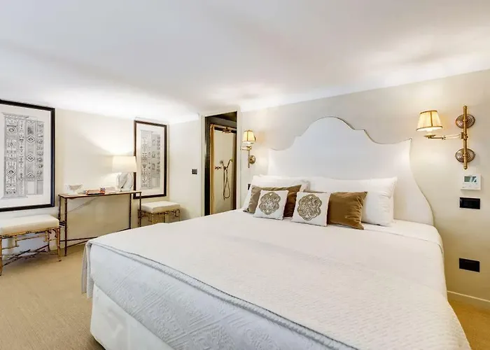 Luxurious Loft Facing The Pantheon