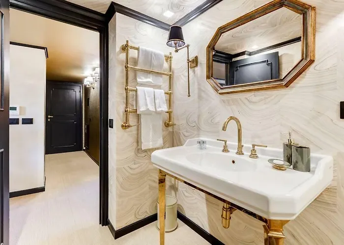 Luxurious Loft Facing The Pantheon