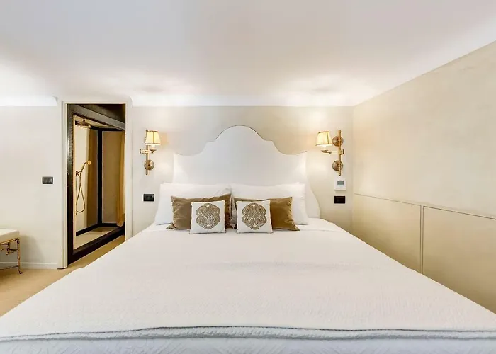 Luxurious Loft Facing The Pantheon Hébergement de vacances Rome